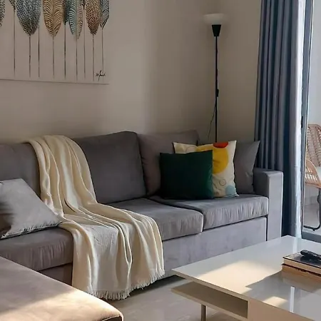 Modern Cityscape Apartamento